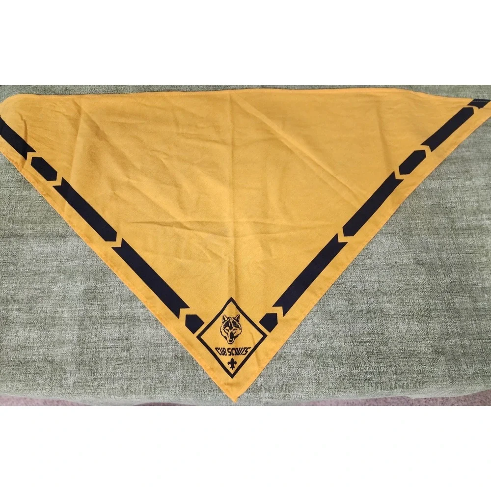 Cub‎ Scout Scarf